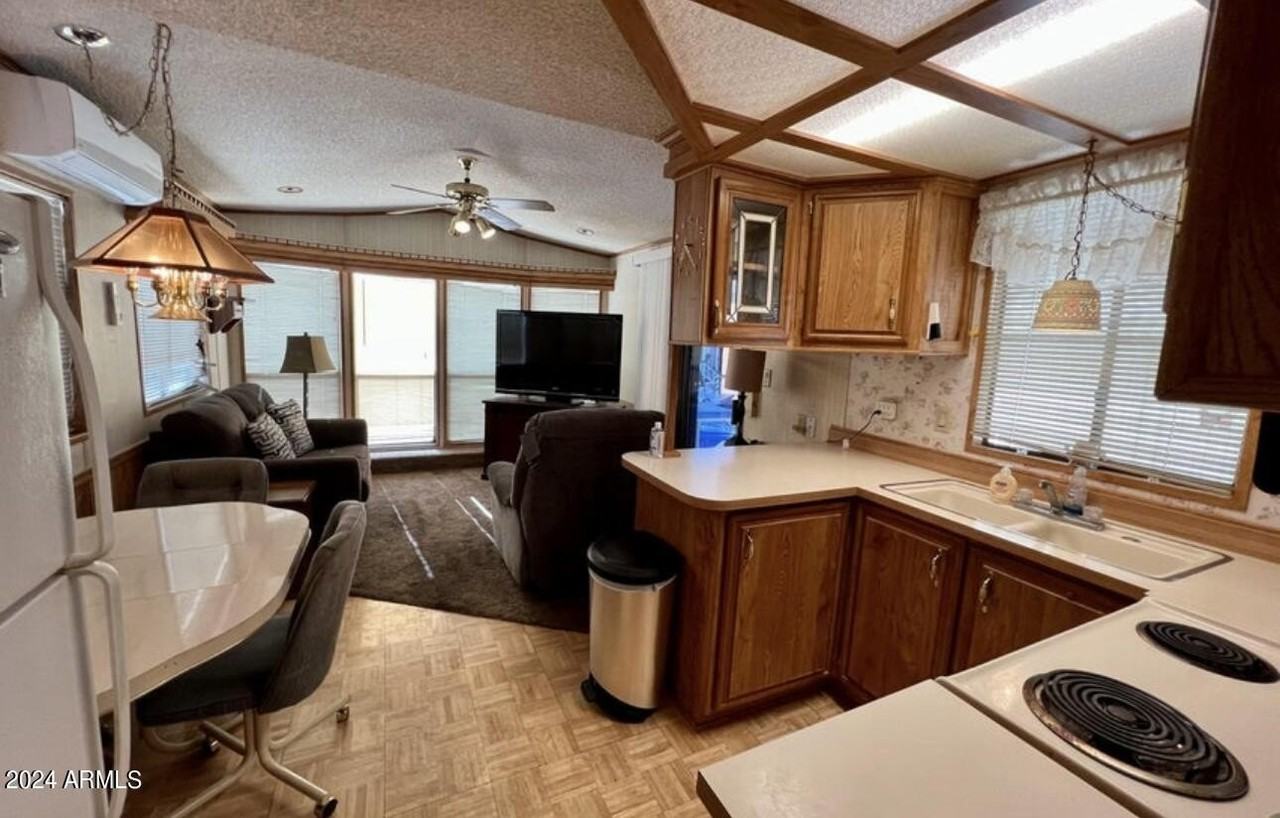 210 East Mesa Drive - Photo 7 of 18