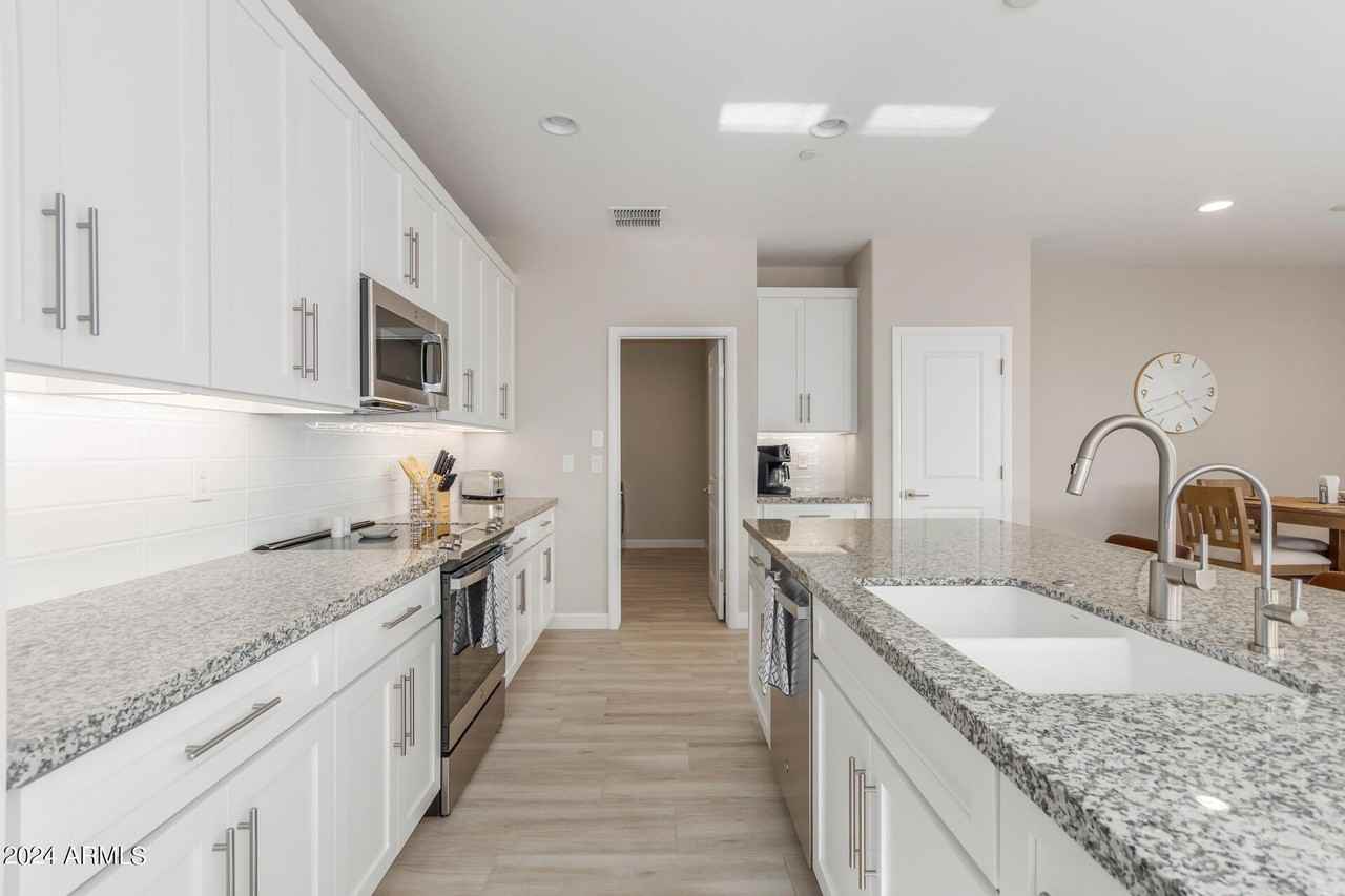 18223 E Coronado Cave Ct - Photo 7 of 50