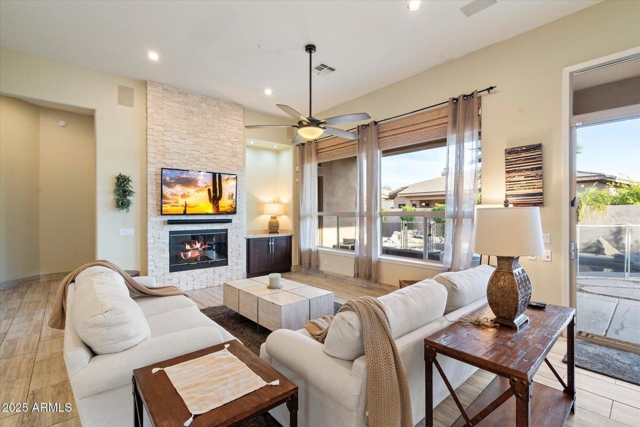 7917 Thunderhawk Road - Photo 6 of 27