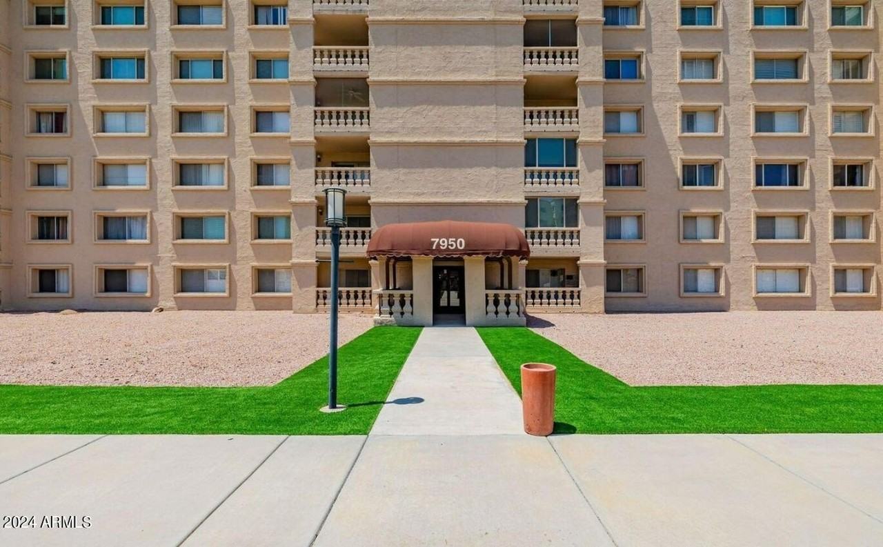 7950 East Camelback Road #111