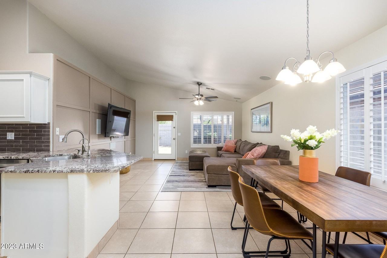 8161 West Pontiac Drive - Photo 5 of 28