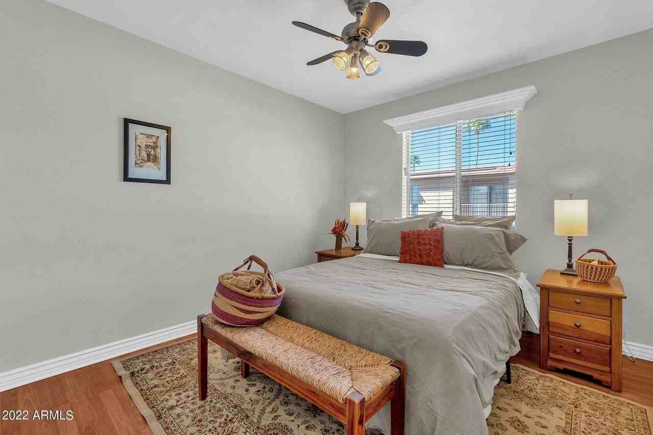 14247 Boxwood Lane East - Photo 7 of 40