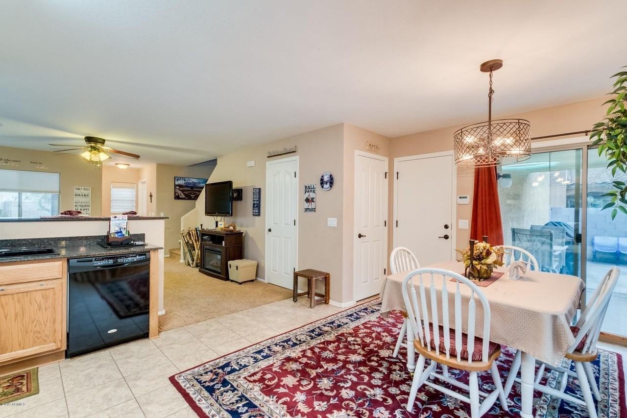 10829 W Mariposa Dr - Photo 2 of 22