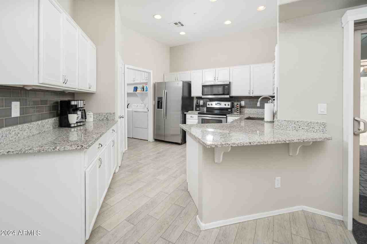 8164 West Zoe Ella Way - Photo 7 of 27