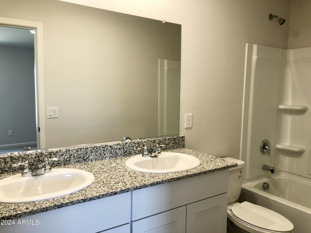 16001 South Bentley Drive - Photo 5 of 8