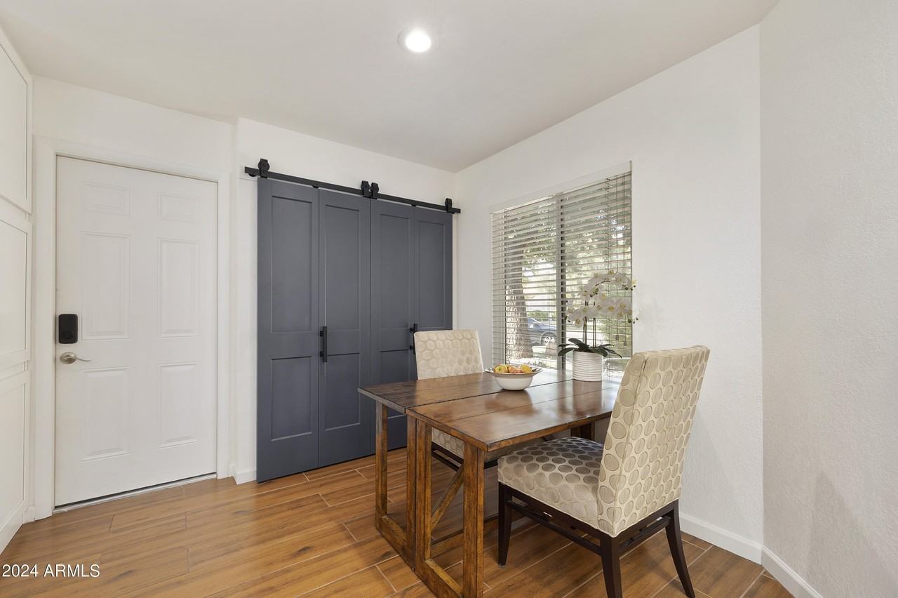 10065 East Mission Lane - Photo 6 of 35