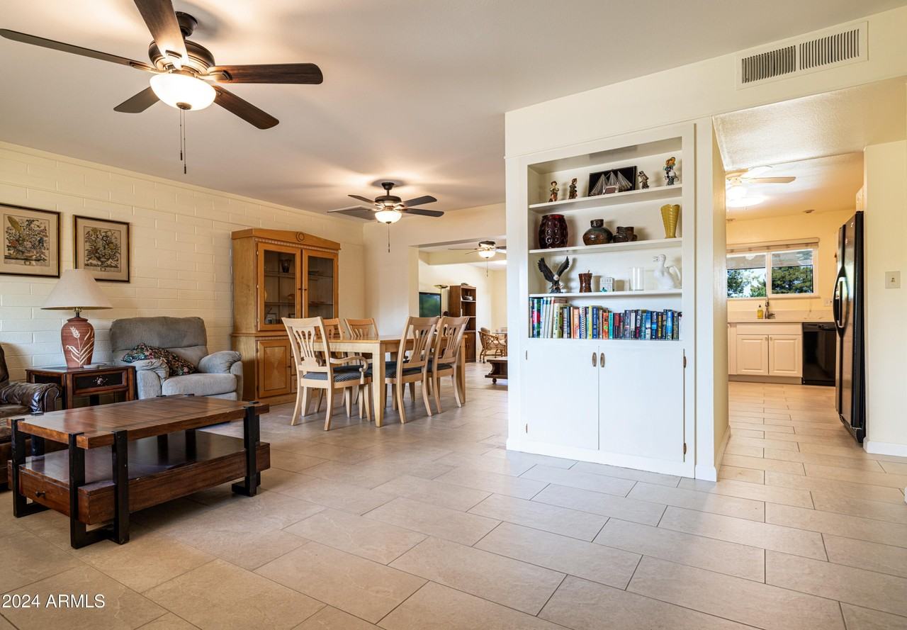 10846 North 109th Avenue - Photo 2 of 32