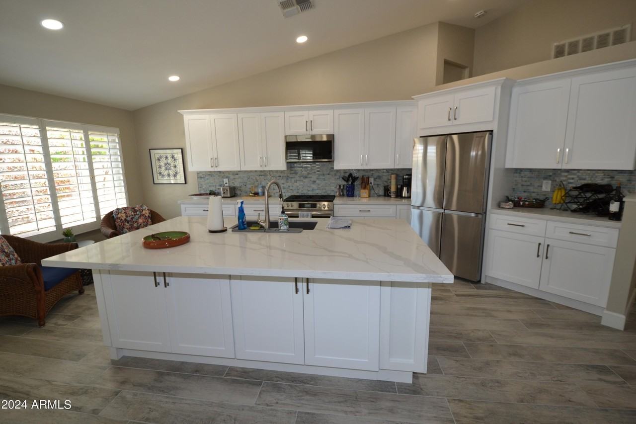 19518 N 89th Dr - Photo 4 of 15