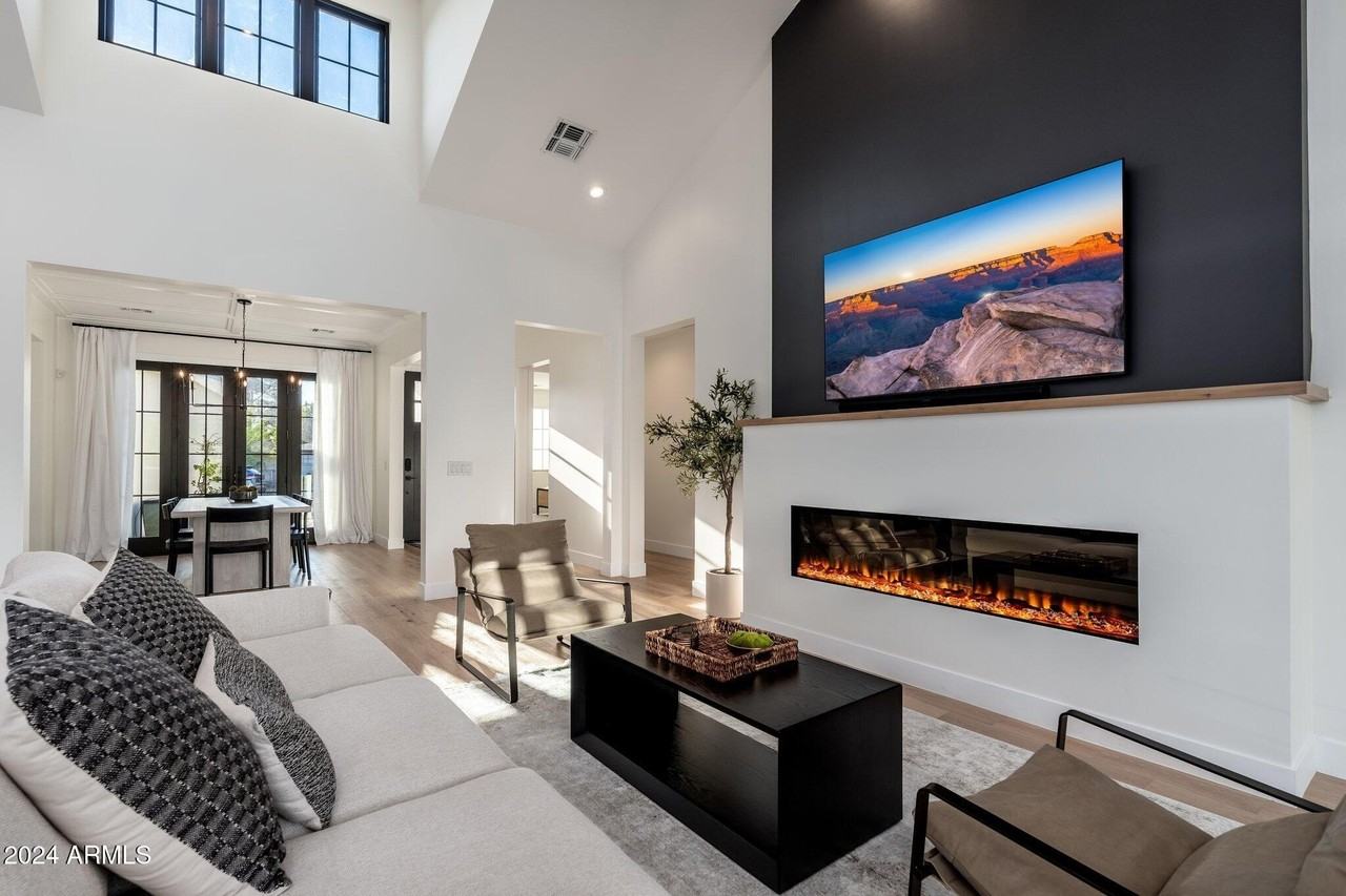 4017 N 49th Pl - Photo 5 of 28