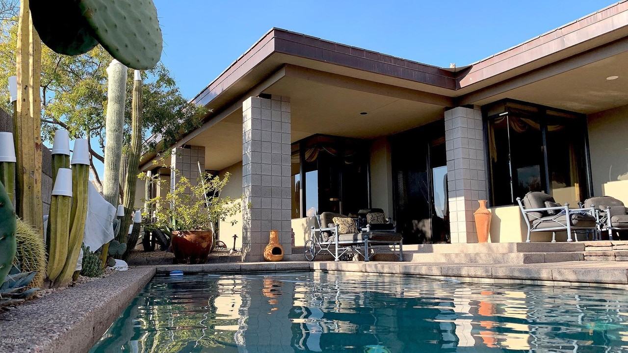 10663 E Fernwood Ln - Photo 2 of 27