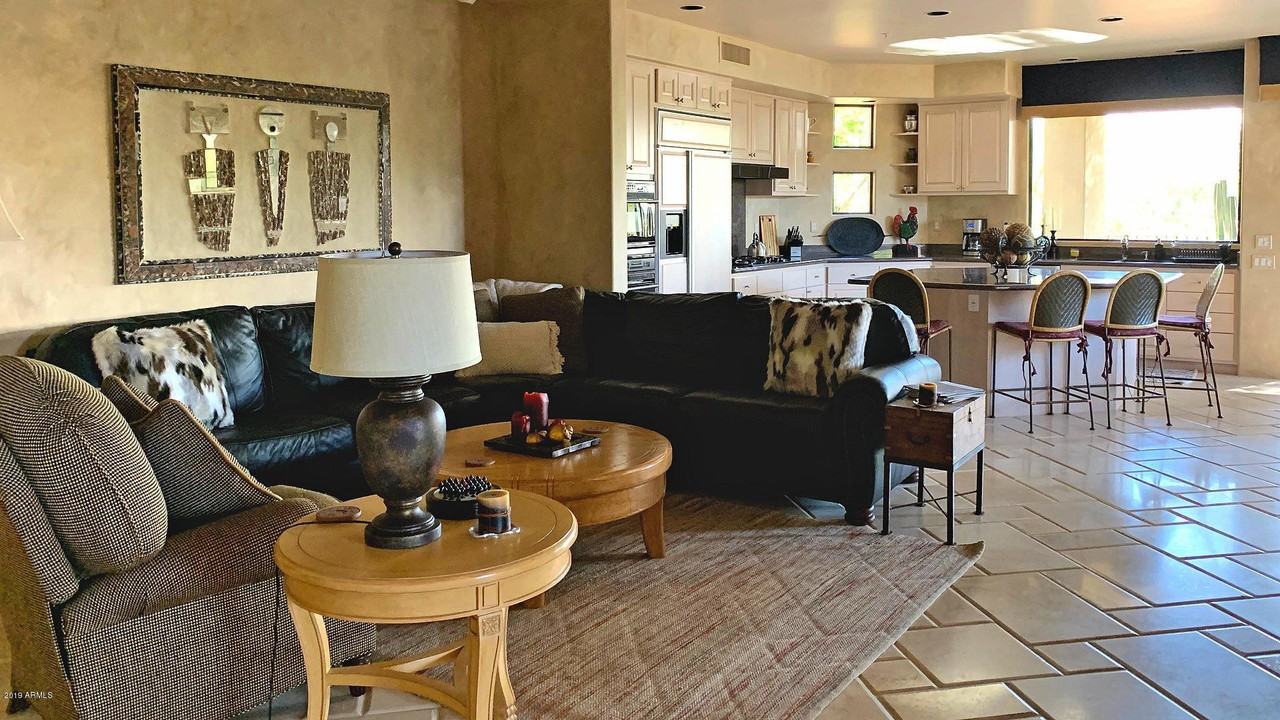 10663 E Fernwood Ln - Photo 4 of 27