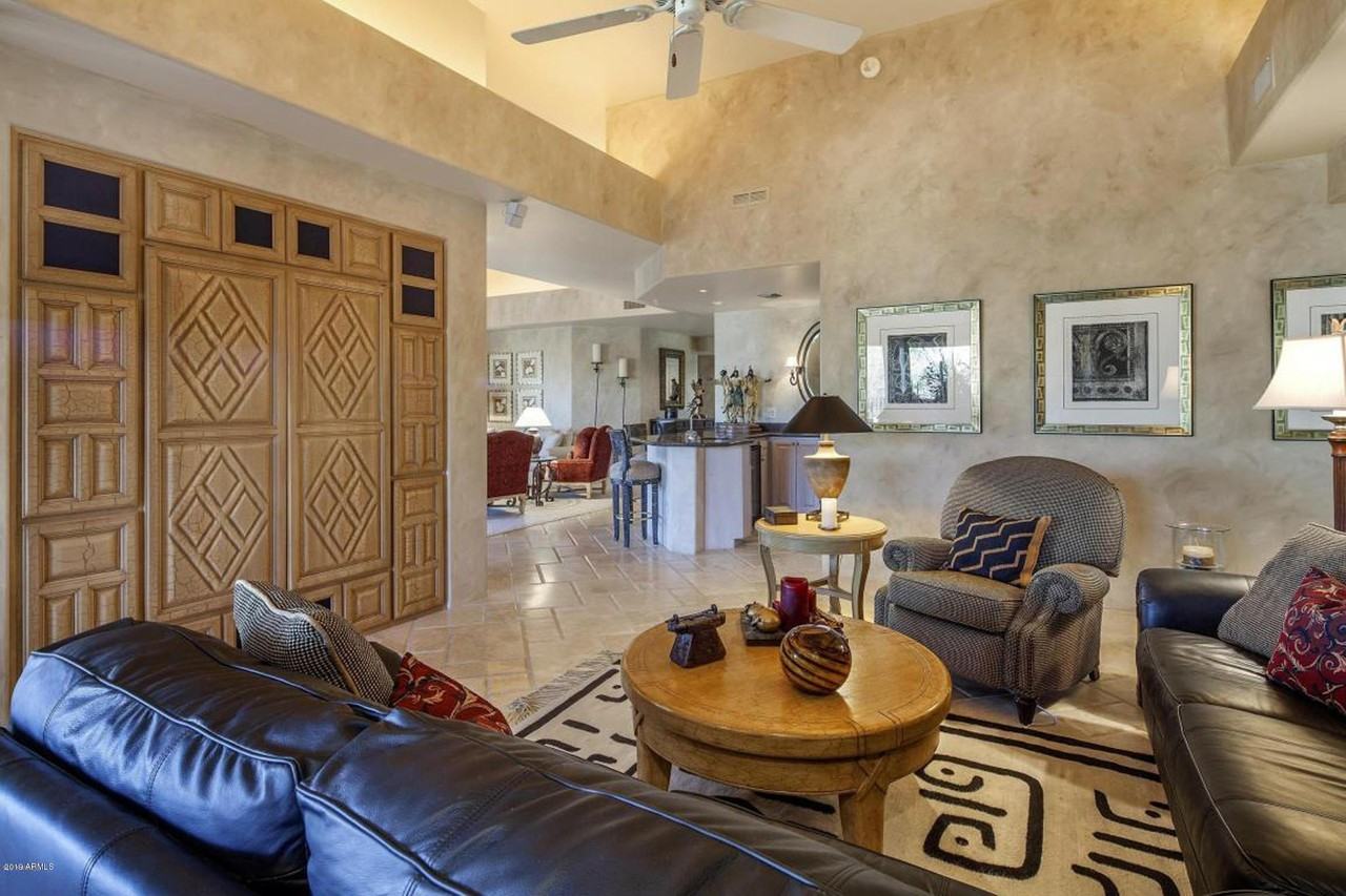 10663 E Fernwood Ln - Photo 5 of 27