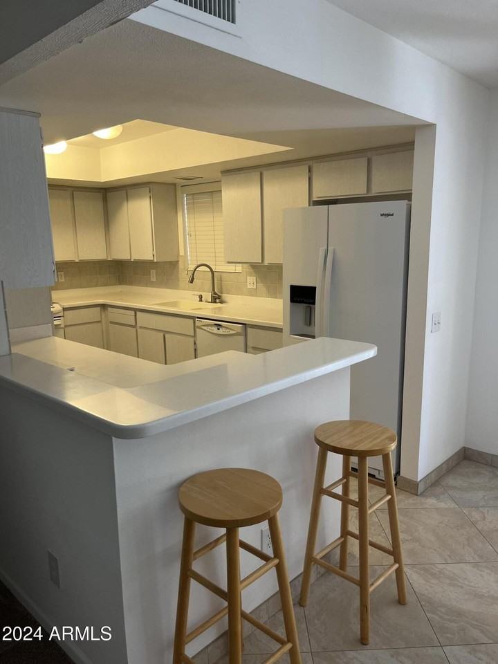 26014 S Howard Dr - Photo 2 of 23