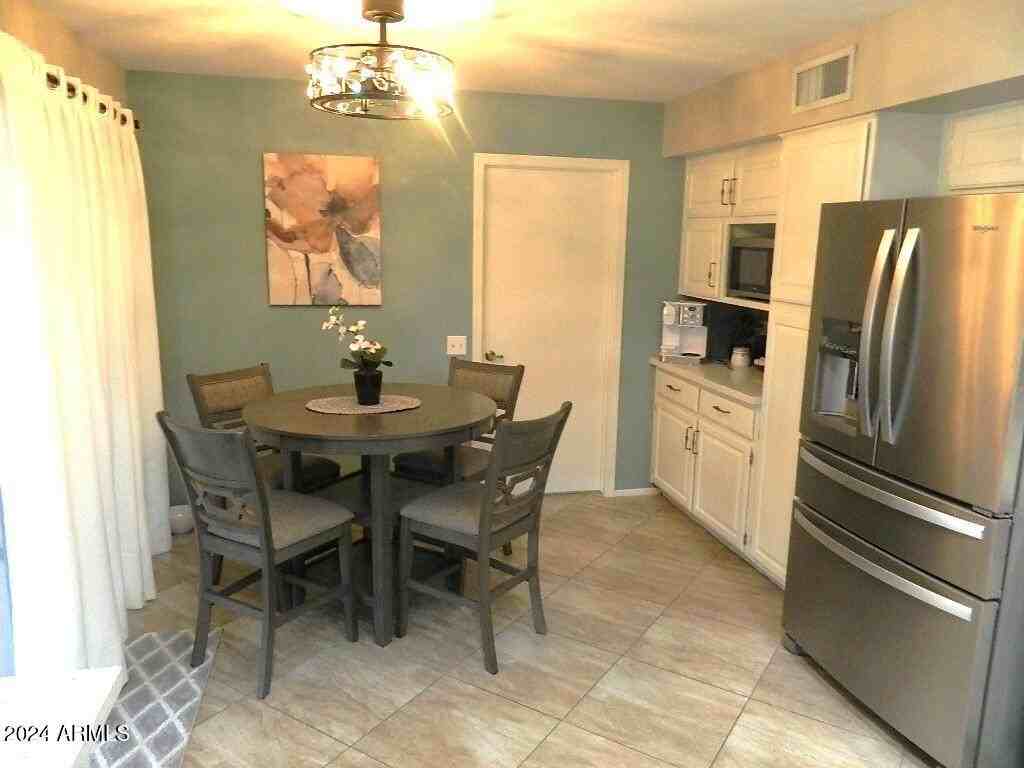 13931 Oak Glen Drive - Photo 2 of 34