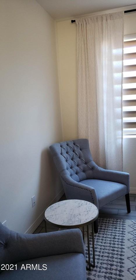 8365 S 165th Ave - Photo 5 of 9