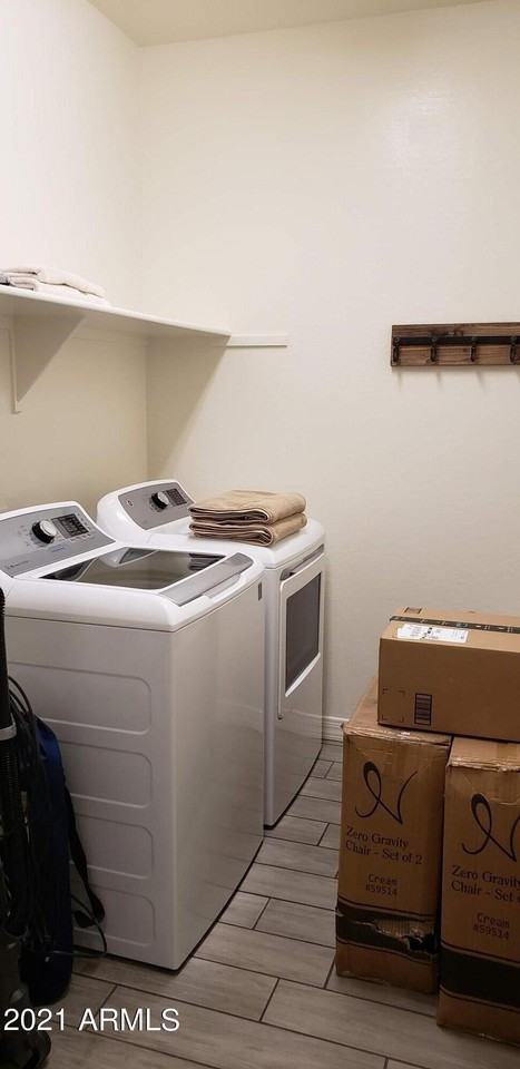 8365 S 165th Ave - Photo 6 of 9