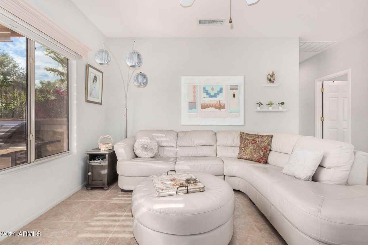 16215 West Desert Winds Drive - Photo 5 of 31