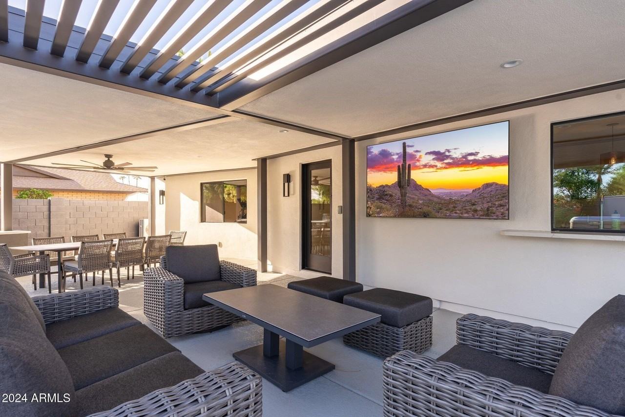 6025 East Charter Oak Road - Photo 3 of 50