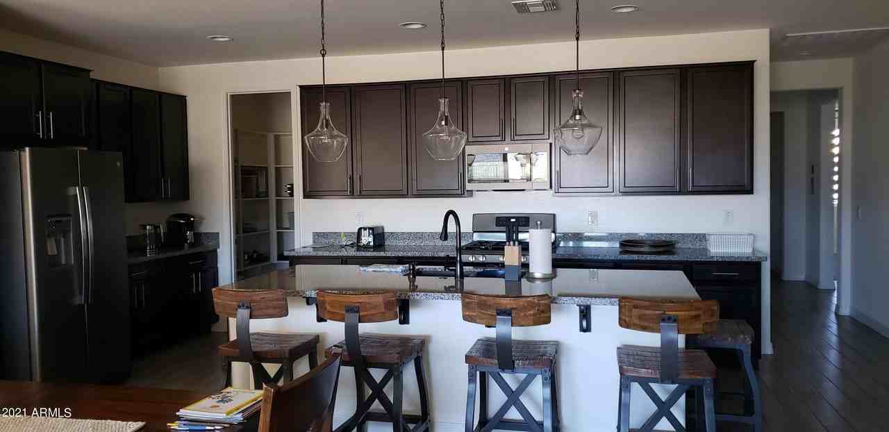 8365 S 165th Ave - Photo 4 of 16
