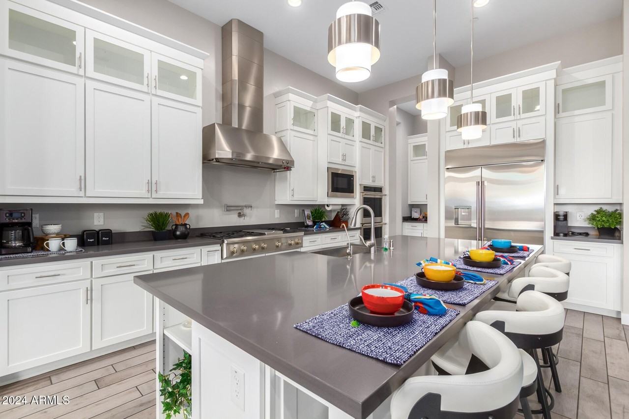 8566 East Cavalry Drive - Photo 6 of 37