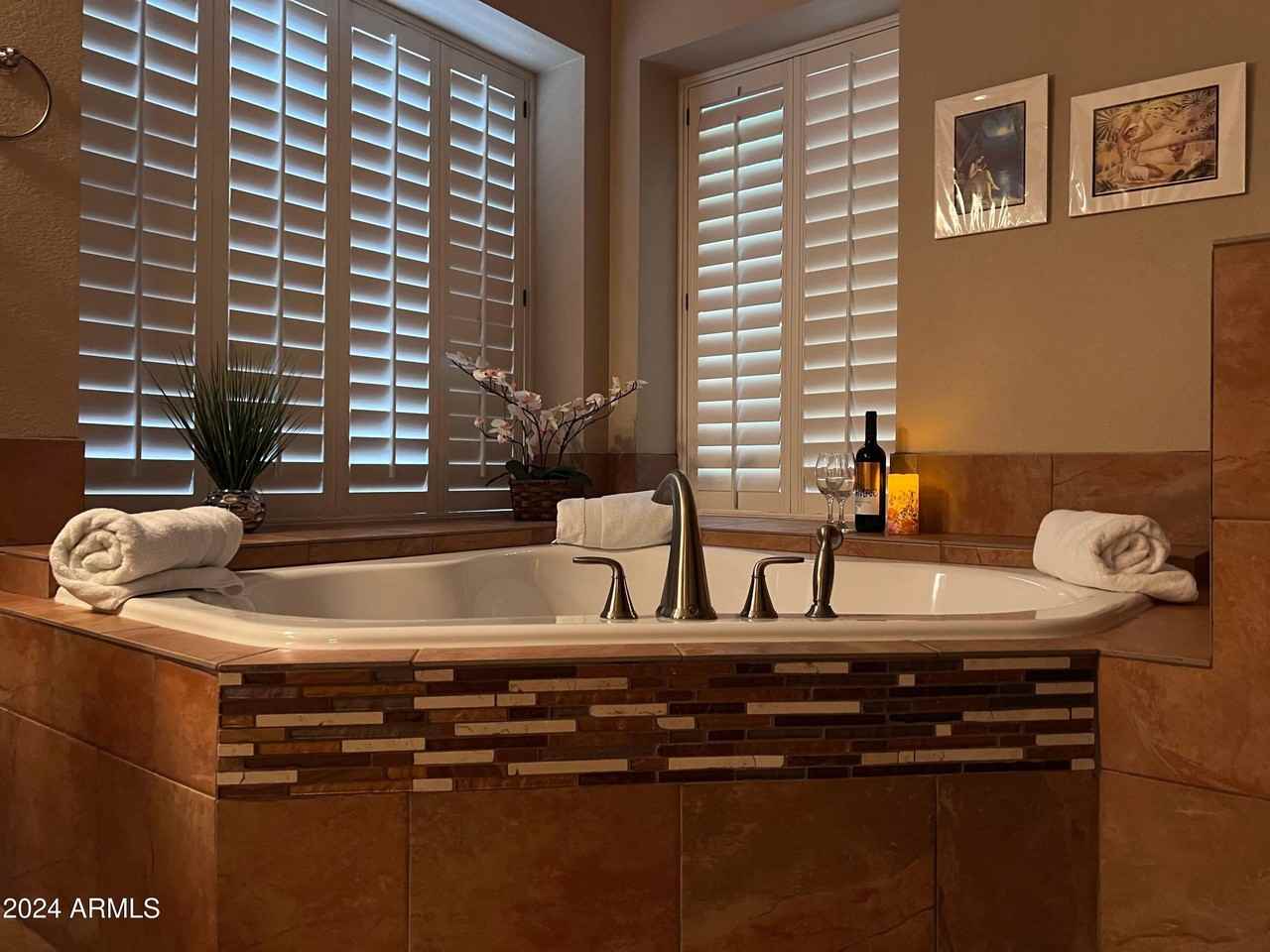 1221 North Kenwood Lane - Photo 6 of 32