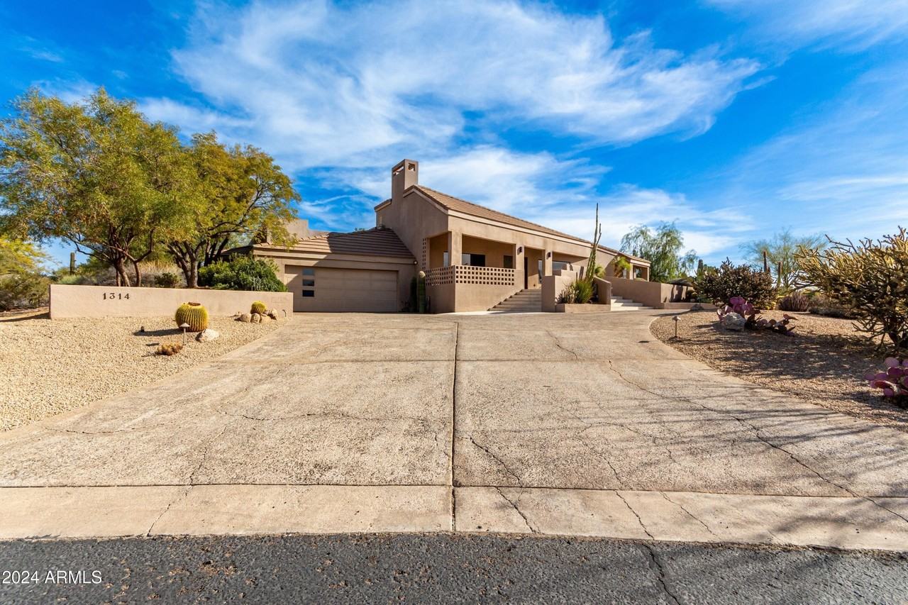 1314 Coyote Pass - Photo 3 of 50