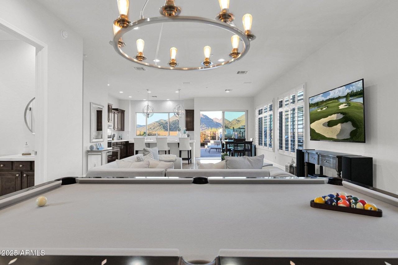 11348 East Greenway Road - Photo 7 of 36