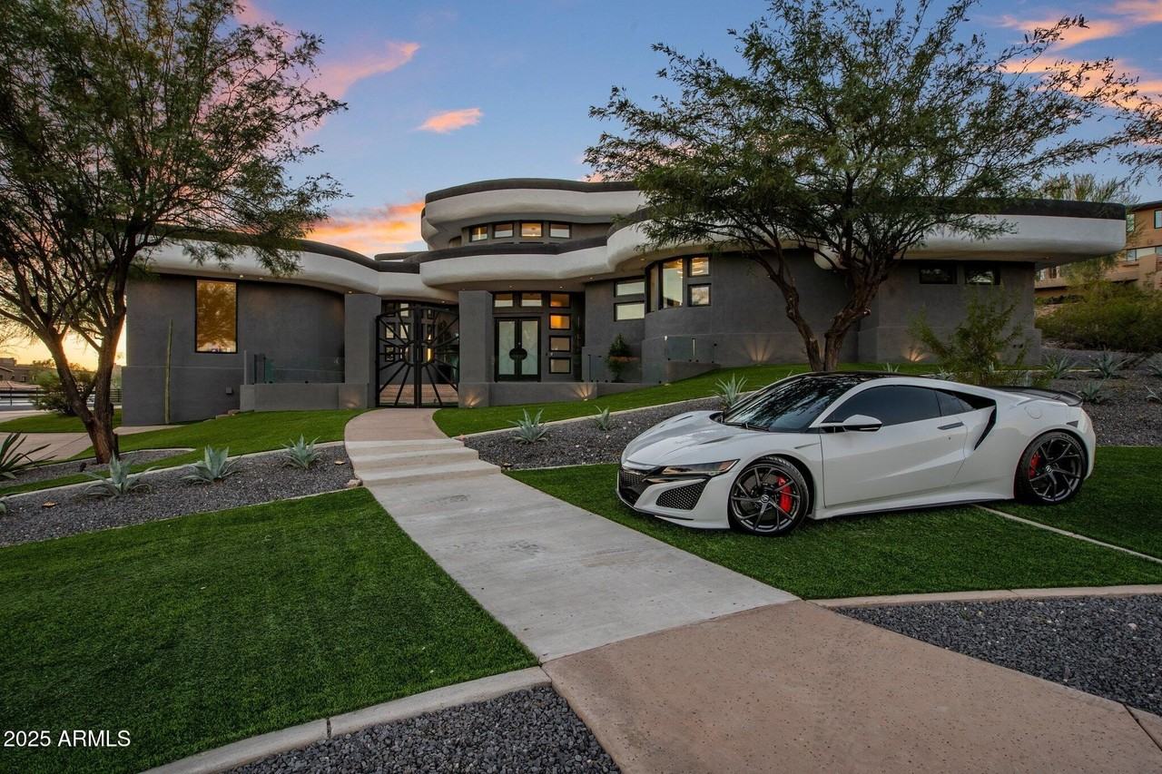 3282 East Palo Verde Drive - Photo 2 of 50