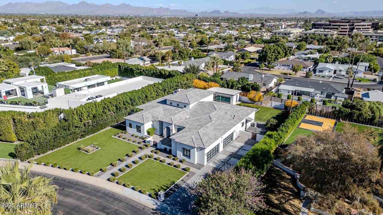 4819 N 68th Pl - Photo 4 of 38