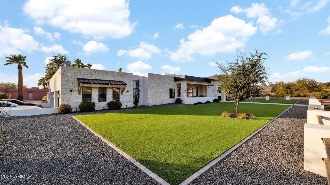 11842 N Miller Rd - Photo 7 of 50