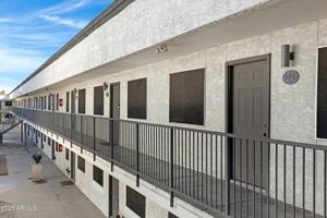 featured image of 18202 N Cave Creek Rd Apt 241 #241