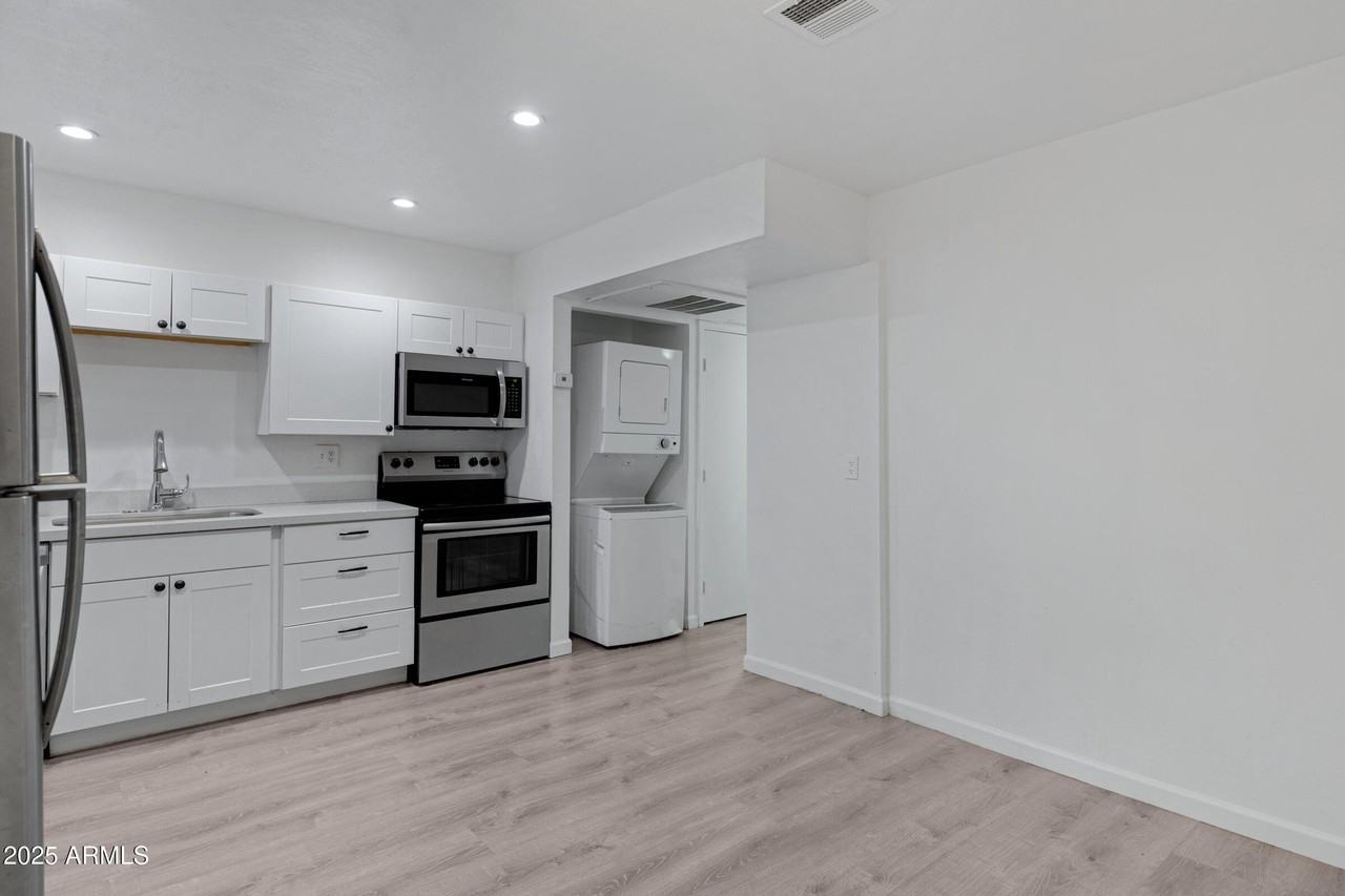 18202 N Cave Creek Rd Apt 241 #241 - Photo 6 of 20