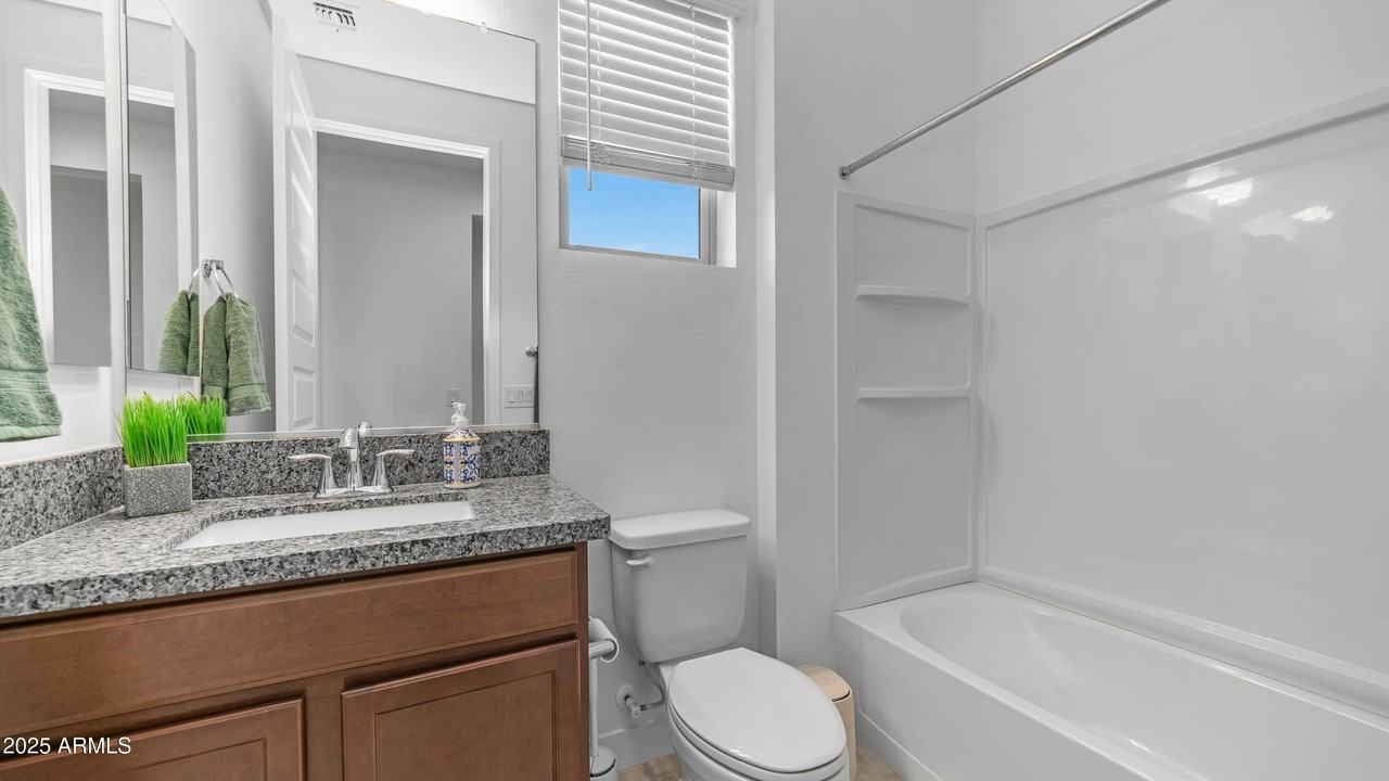 16159 S 177th Dr - Photo 3 of 28