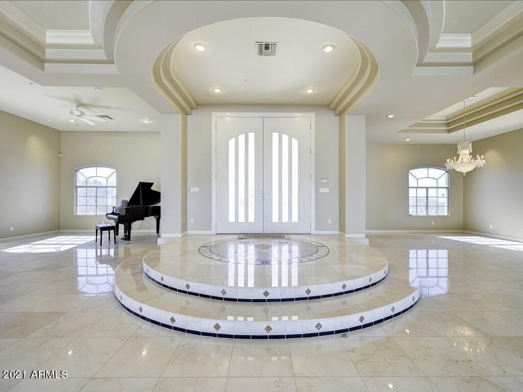 8704 East Los Gatos Drive - Photo 4 of 25