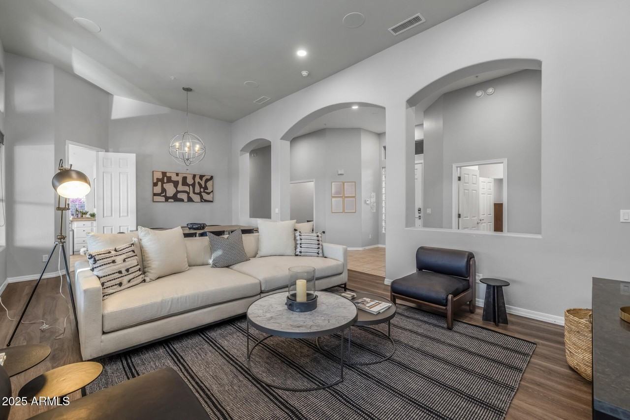 7474 E Red Bird Rd - Photo 3 of 40