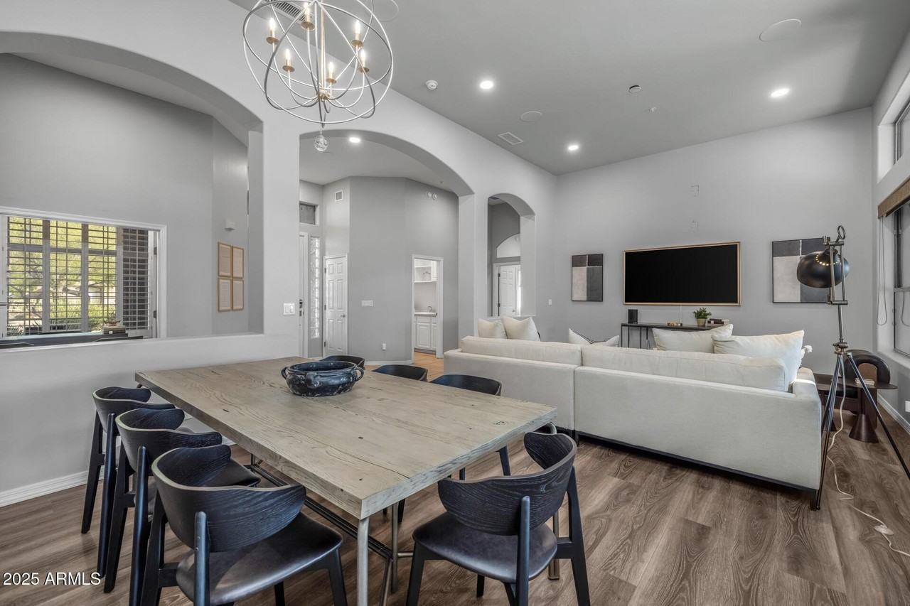 7474 E Red Bird Rd - Photo 5 of 40