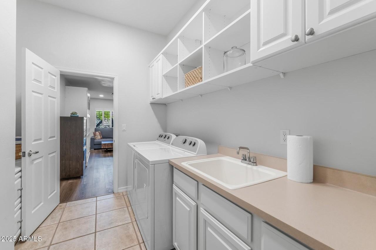 7474 E Red Bird Rd - Photo 7 of 40