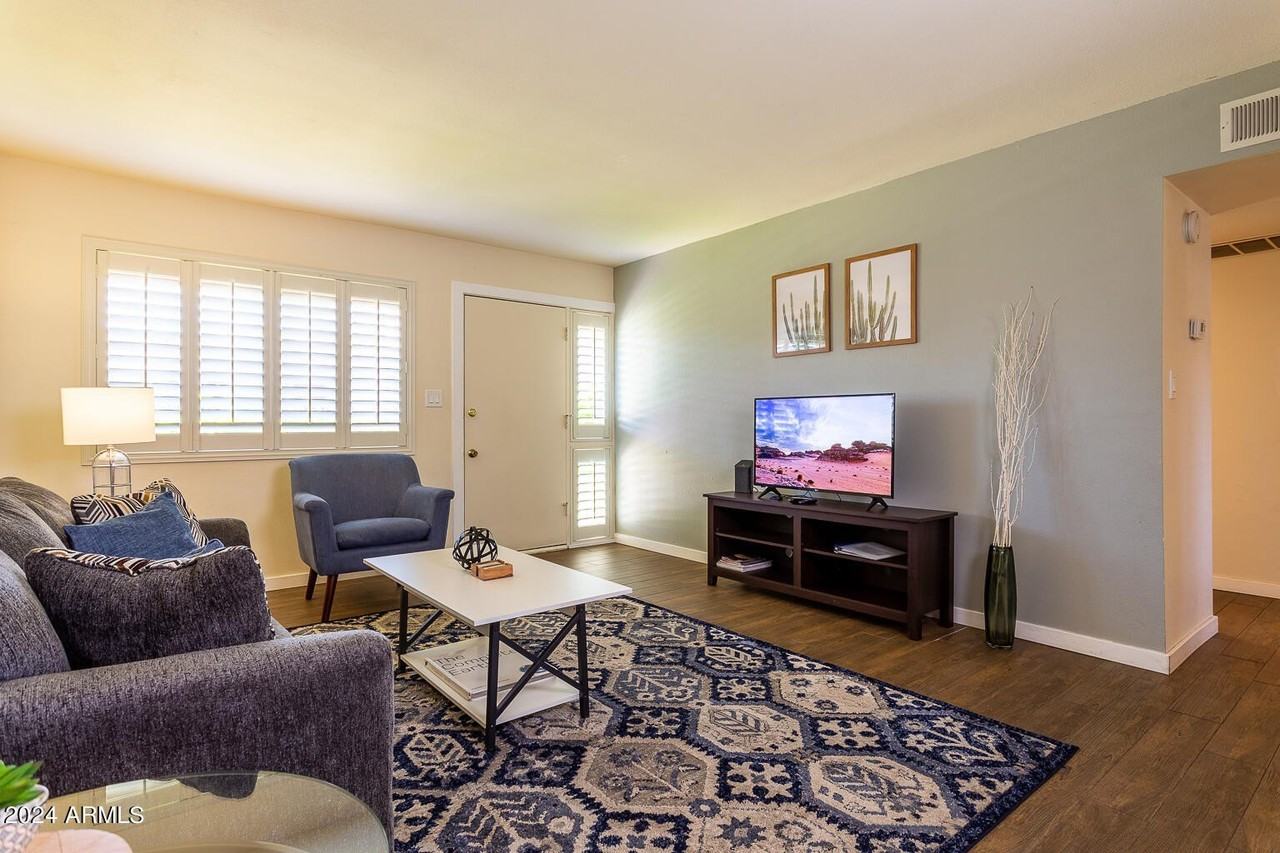 8357 East Thomas Road - Photo 5 of 29