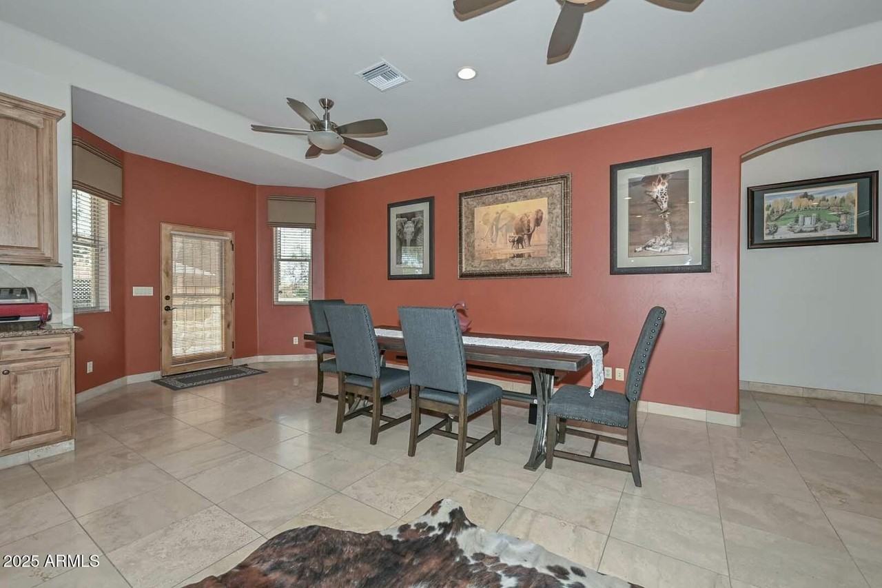 1411 W Desert Hills Estate Dr - Photo 5 of 50