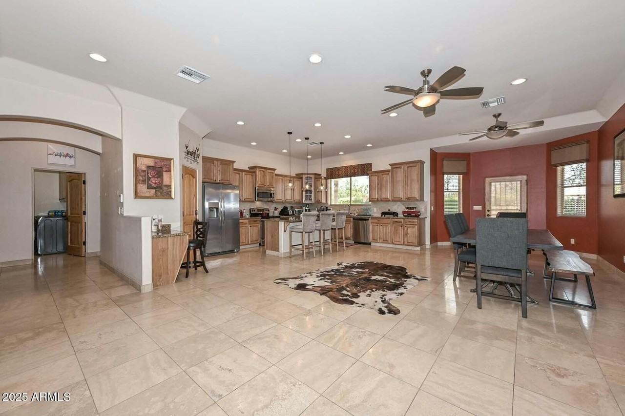 1411 W Desert Hills Estate Dr - Photo 6 of 50