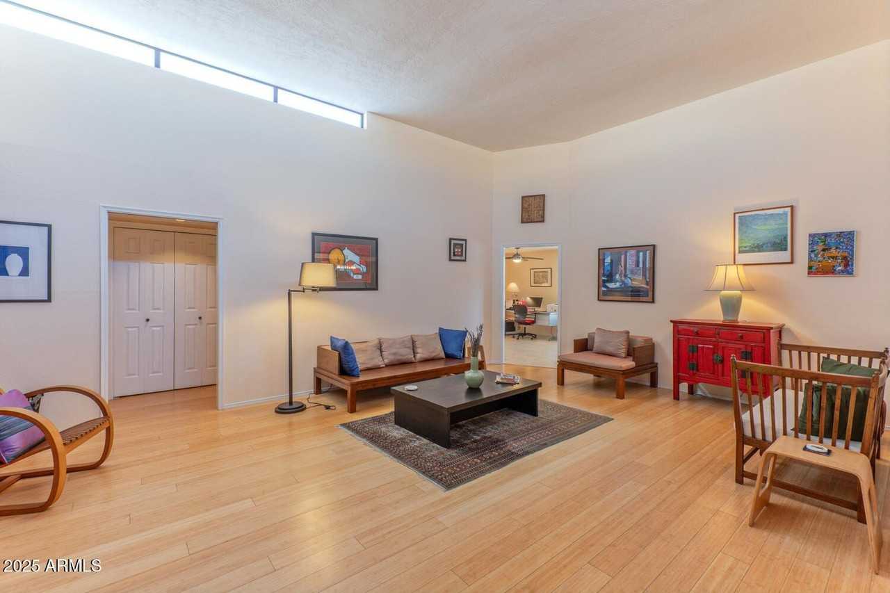 9403 87th Way - Photo 4 of 32