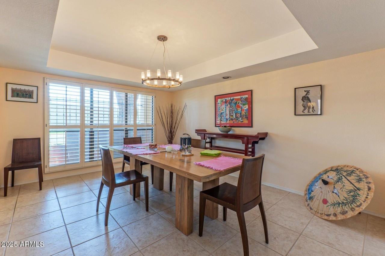 9403 87th Way - Photo 6 of 32