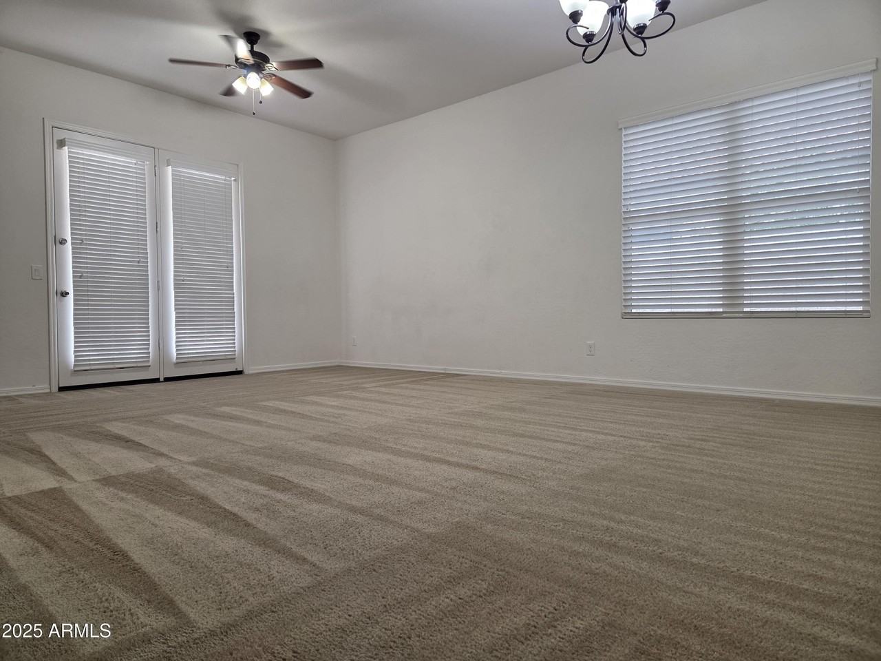 22572 E Pecan Ct - Photo 6 of 36