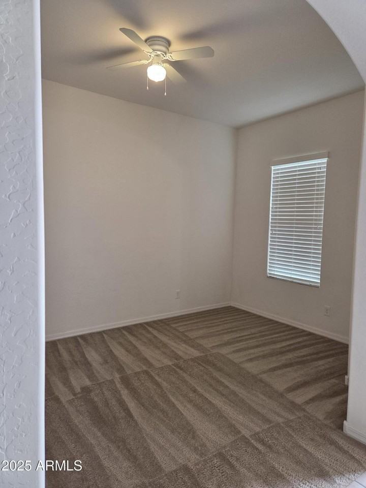 22572 E Pecan Ct - Photo 7 of 36