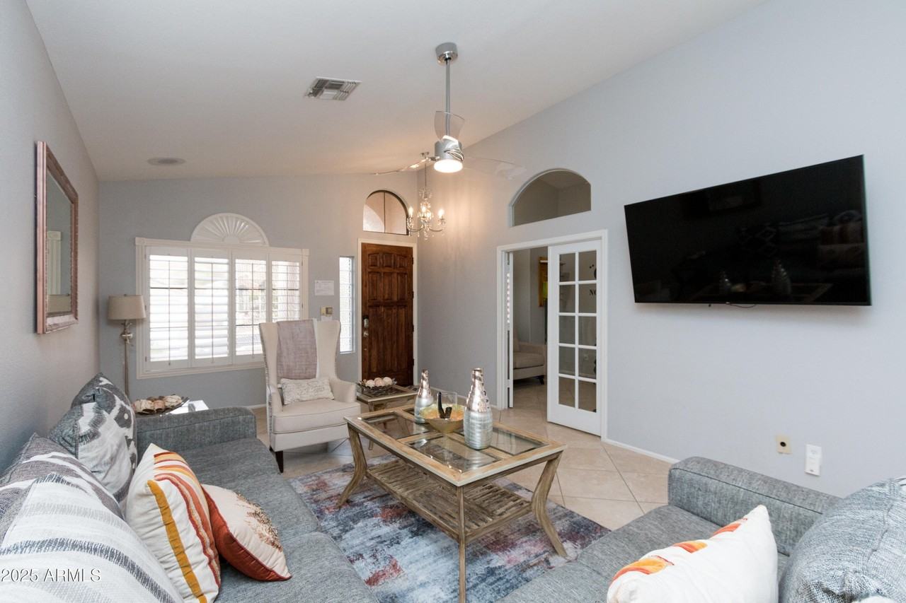 16417 S 2nd Pl - Photo 5 of 23