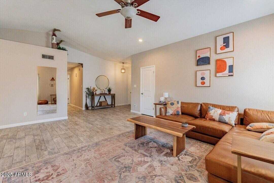 6813 E Grandview Dr - Photo 6 of 50