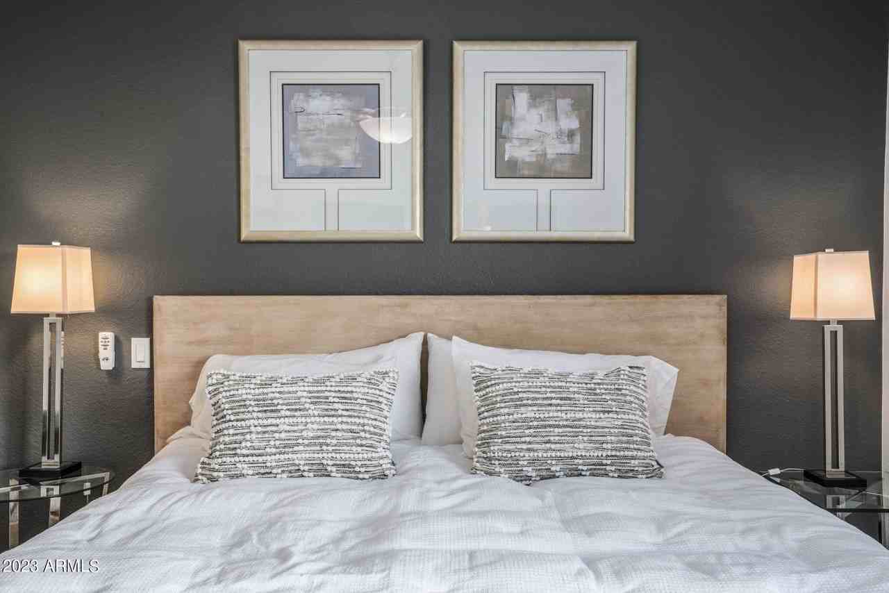 7934 East Medlock Drive - Photo 5 of 50