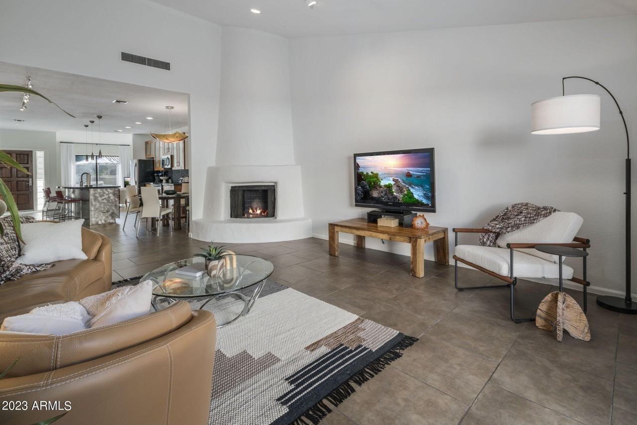 7934 East Medlock Drive - Photo 6 of 50