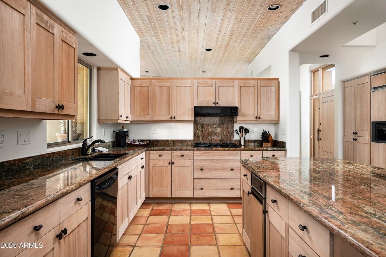 41509 106th Street - Photo 6 of 37