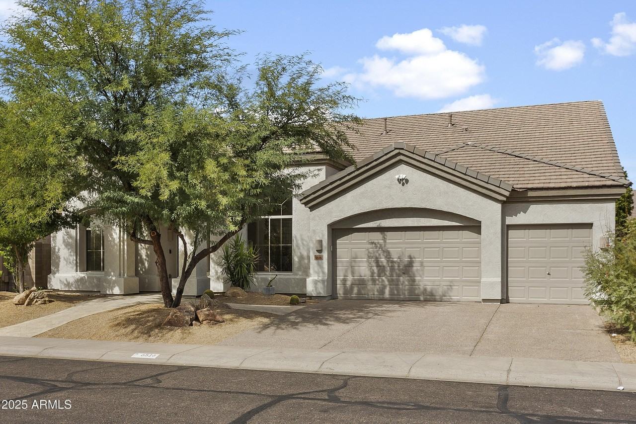 6516 Montreal Place - Photo 3 of 50